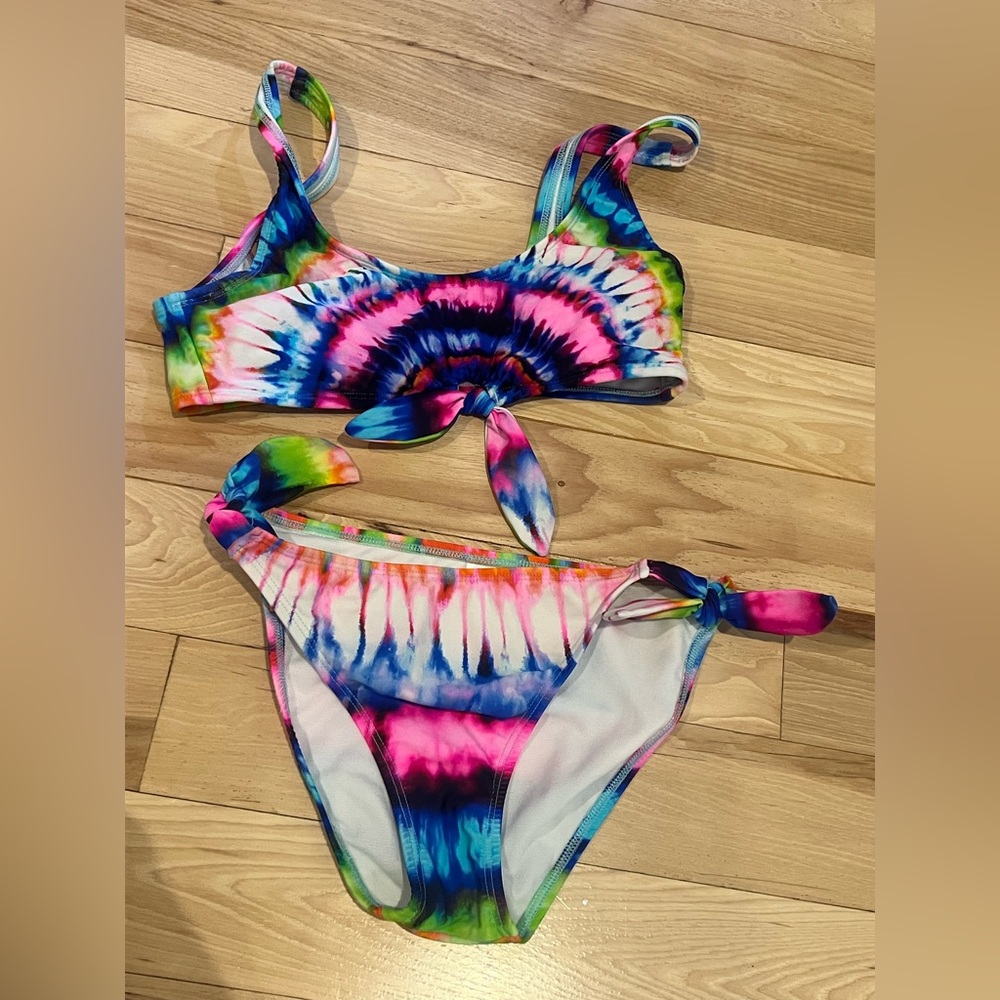 Salt & Cove XS tie dye bikini!